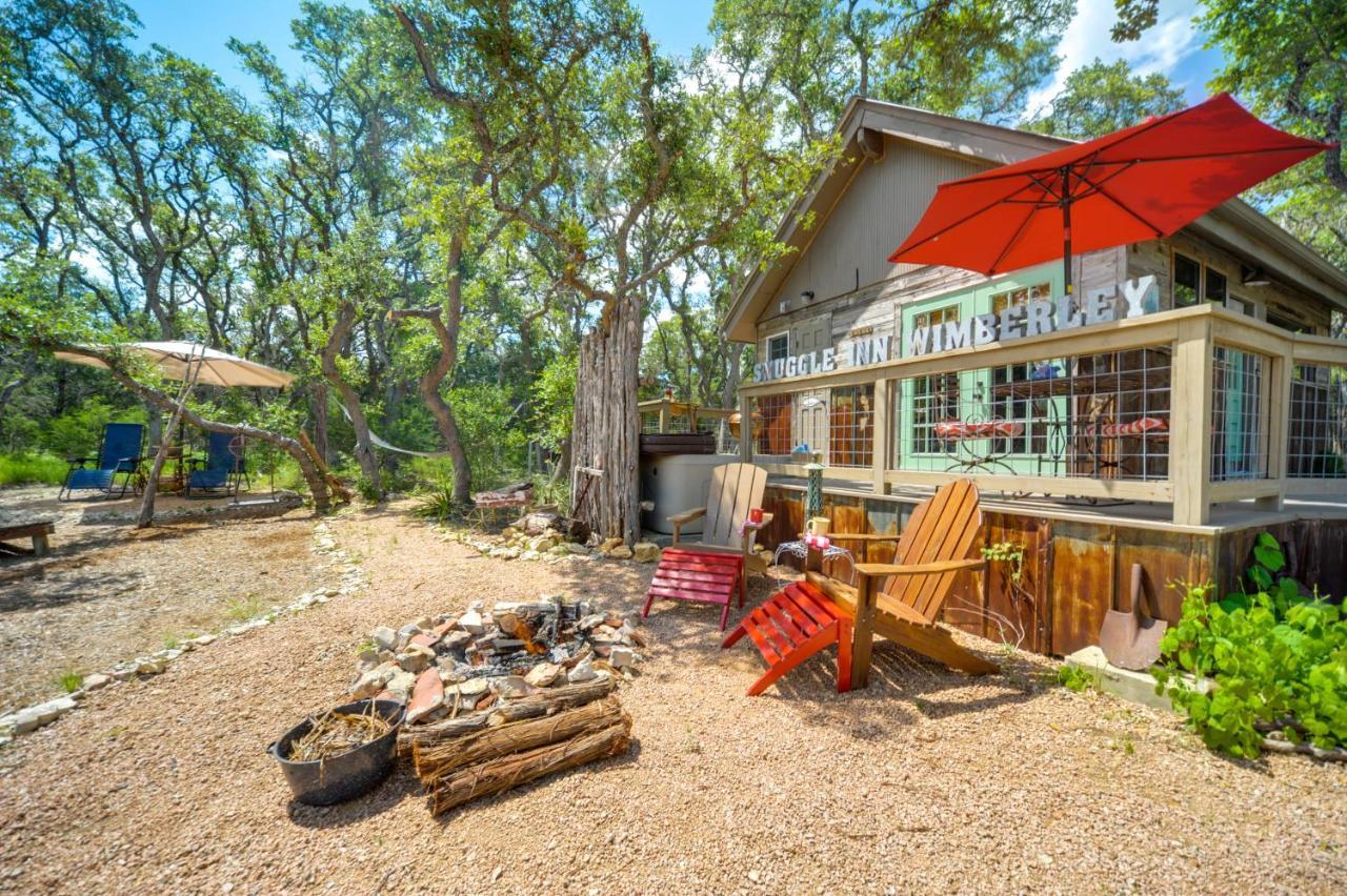 Snuggle Inn Wimberley Cabin With Fire Pit And Deck ภายนอก รูปภาพ