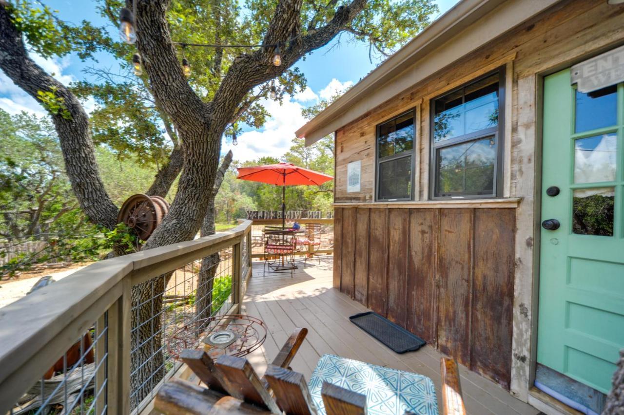 Snuggle Inn Wimberley Cabin With Fire Pit And Deck ภายนอก รูปภาพ