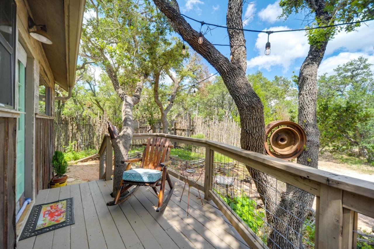Snuggle Inn Wimberley Cabin With Fire Pit And Deck ภายนอก รูปภาพ